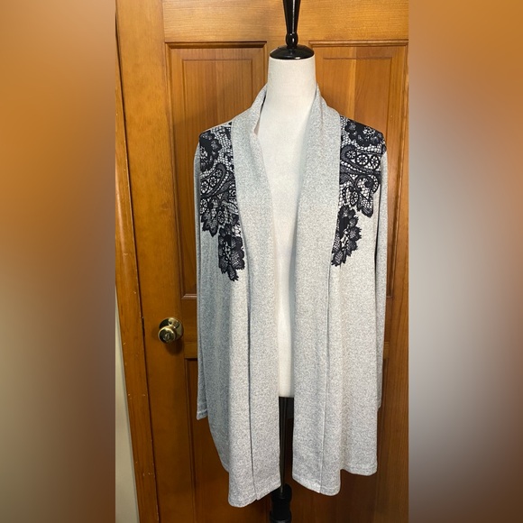 NWT Plus Size Lace Print Cardigan - Picture 2 of 6